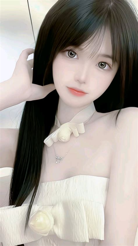 习近平同出席纪念大会的各国嘉宾登上天安门城楼